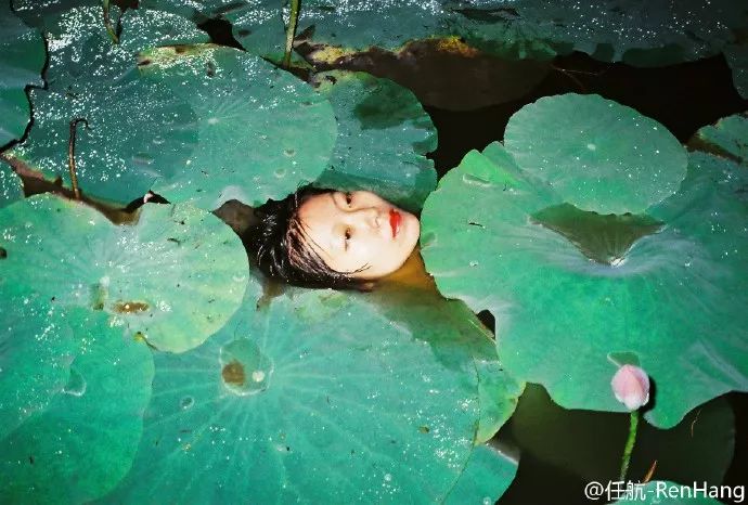 这10首小诗救了我的想象力，写文案的人却不在了......