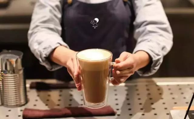 超2万家奶茶店经营异常，“肥宅快乐水”生意难做？