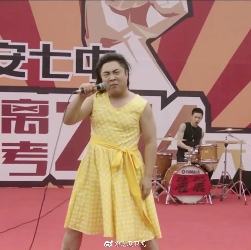 被全网玩坏的“淡黄的长裙，蓬松的头发”是个啥？