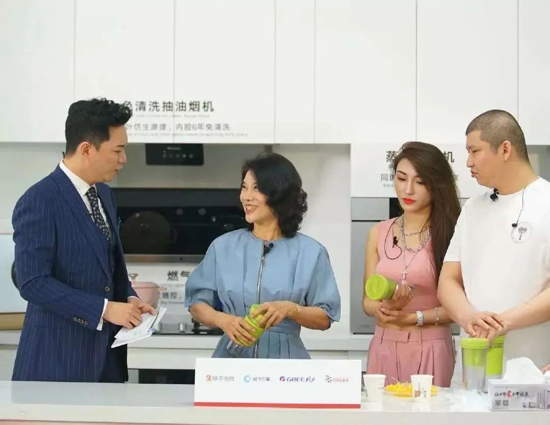 品牌自己开直播，CEO化身主播达人