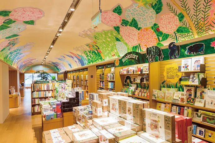 诚品书店的文案和海报，都值得收藏