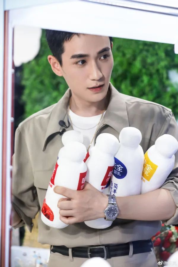 明星直播带货，真的卖不动吗？