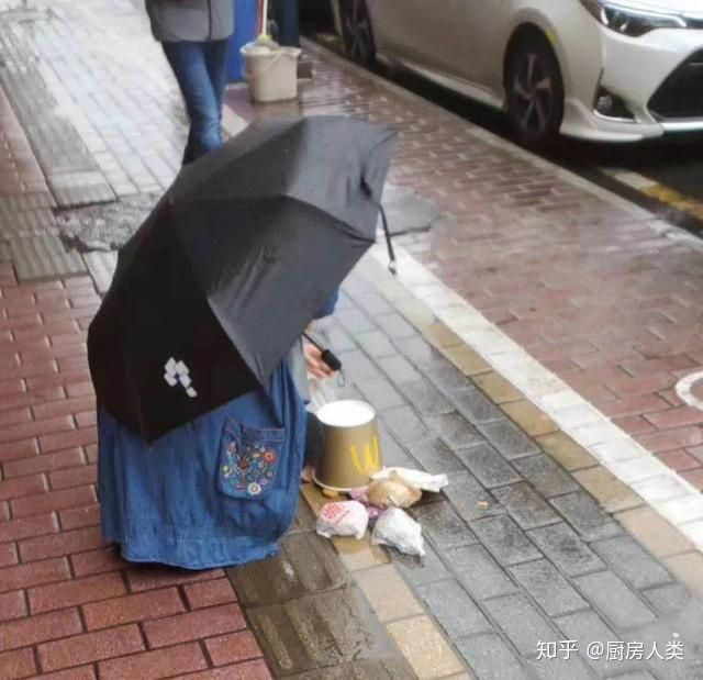 麦当劳一发优惠券小程序就崩溃？里面藏着做好餐饮广告的方法