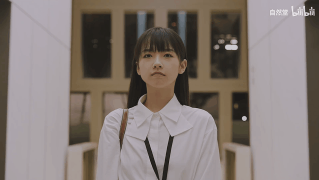 这支「打工人」广告，太太太太“假”了？