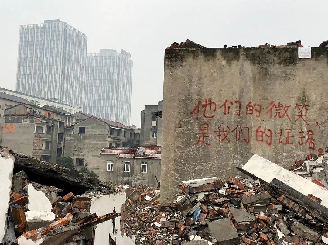这些街头文案，也太太太太浪漫了！
