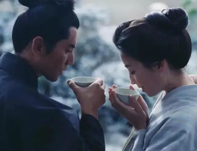 建立品牌要跟三得利乌龙茶学学