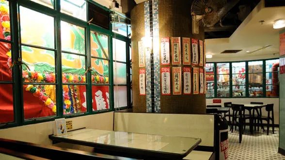 星巴克又一新店！网友：老装修公司了