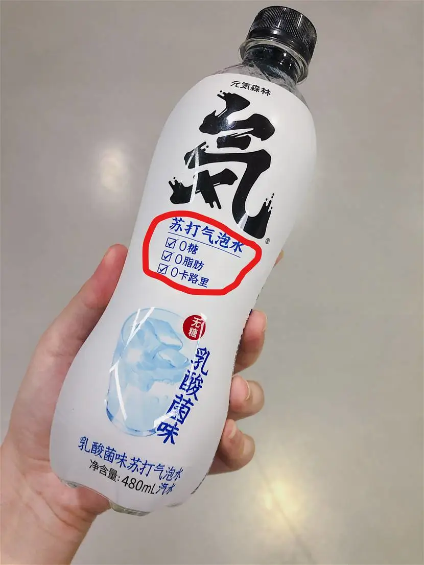 品牌广告如何利用快思维来激发用户购买冲动的？
