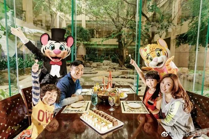长隆野生动物园的品牌调性看上去就是：变态