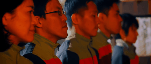 汉堡王神操作，找高僧给汉堡开光？