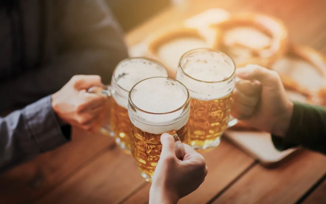 当白酒疯涨时，啤酒品牌未来会怎样？