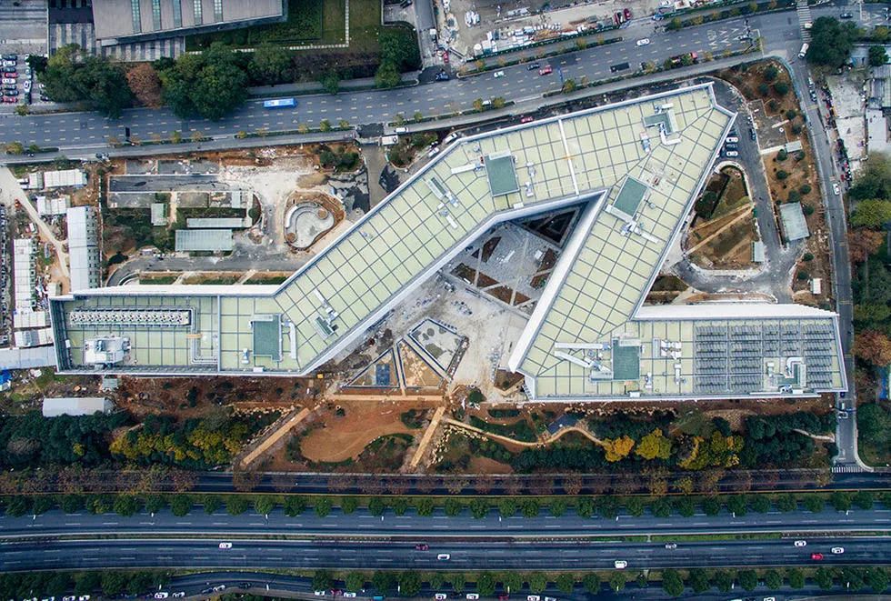 OPPO最新建筑大楼曝光,像小便池?