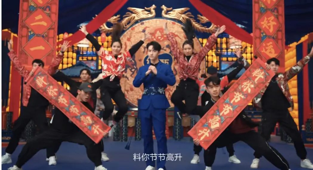 ​“倒牛奶”事件之外，乳企是怎么疯狂营销的？