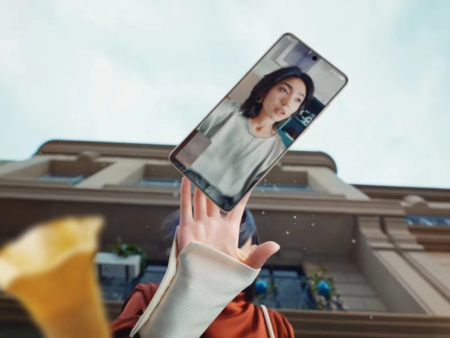华为Mate50系列广告：超可靠昆仑玻璃